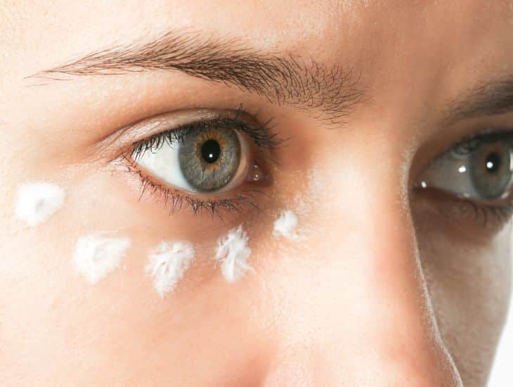 How to quickly reduce dark circles under the eyes